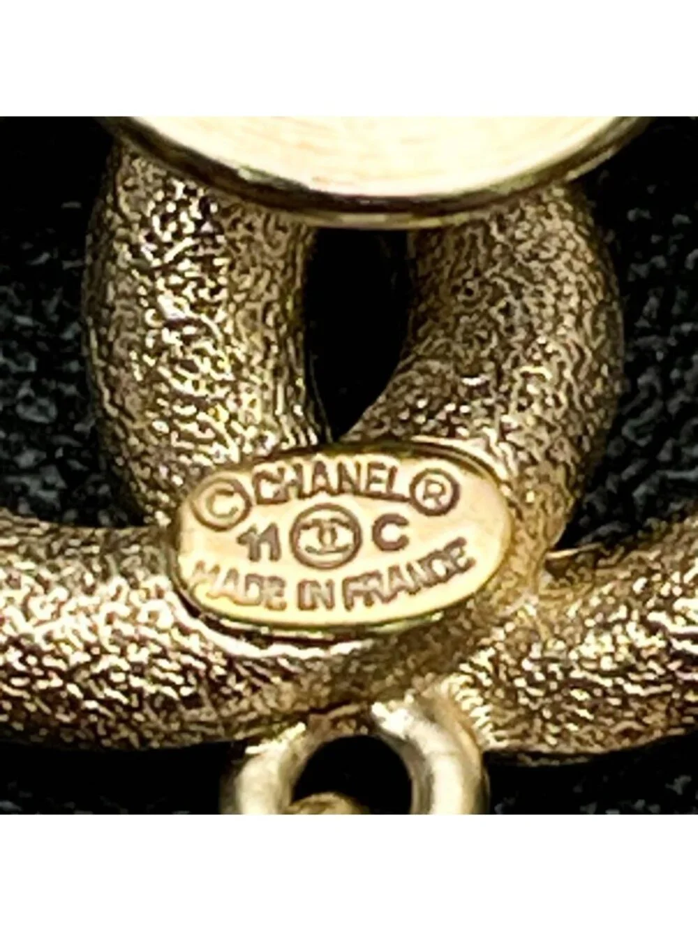 Chanel CC Logo Brooch 11c Rhinestone Gold Pearl